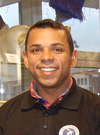 Alvaro Santos