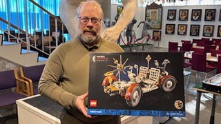 LEGO som livsstil! Per-Olof Rhodin med LEGO Technic 42182 NASA Apollo LRV.